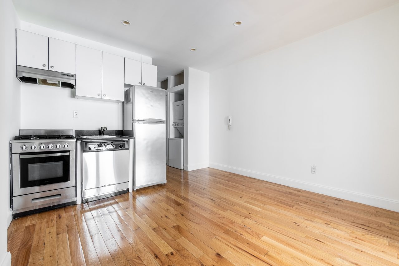 a room in East Village photo 5