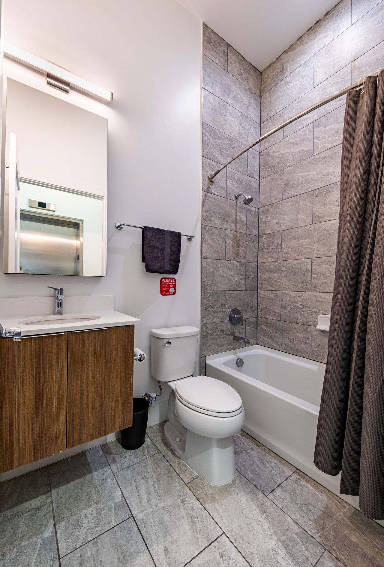 a room in Northwest Washington photo 5