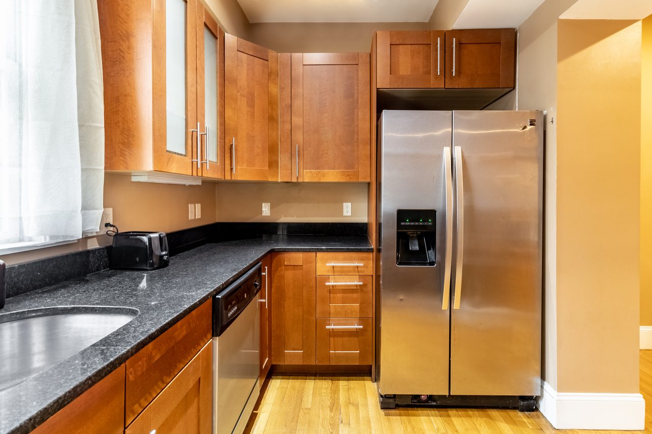 a room in Chestnut Hill photo 6