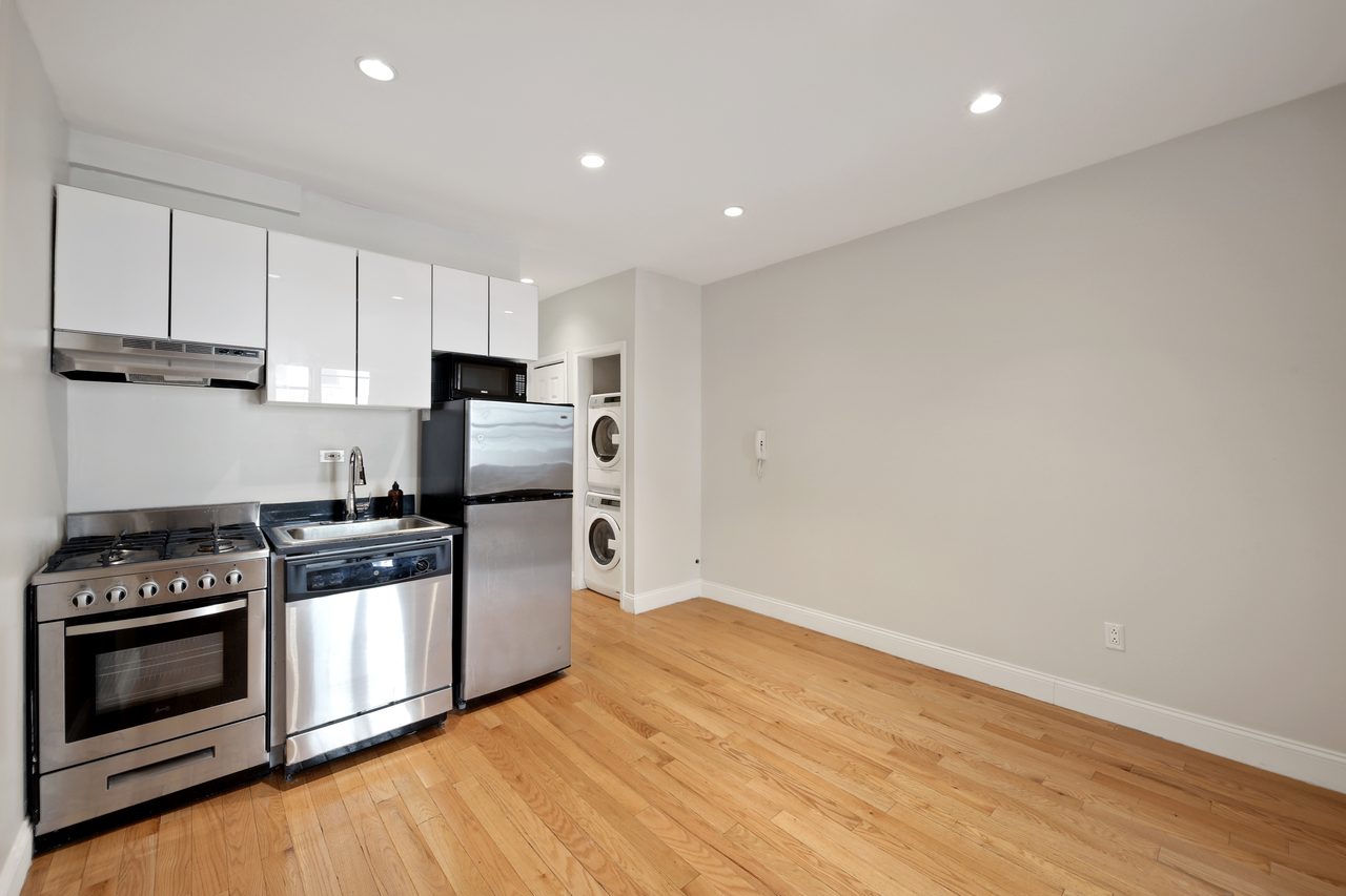 a room in East Village photo 4