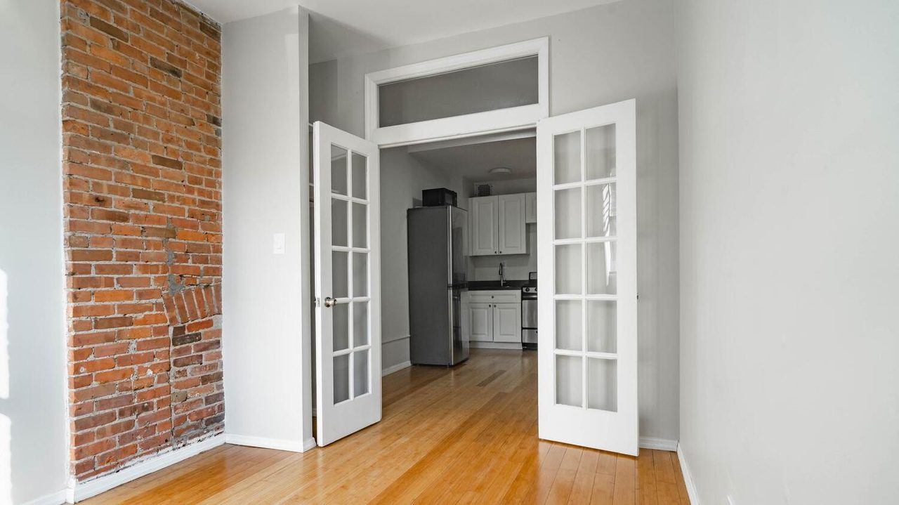 a room in Theater District photo 6