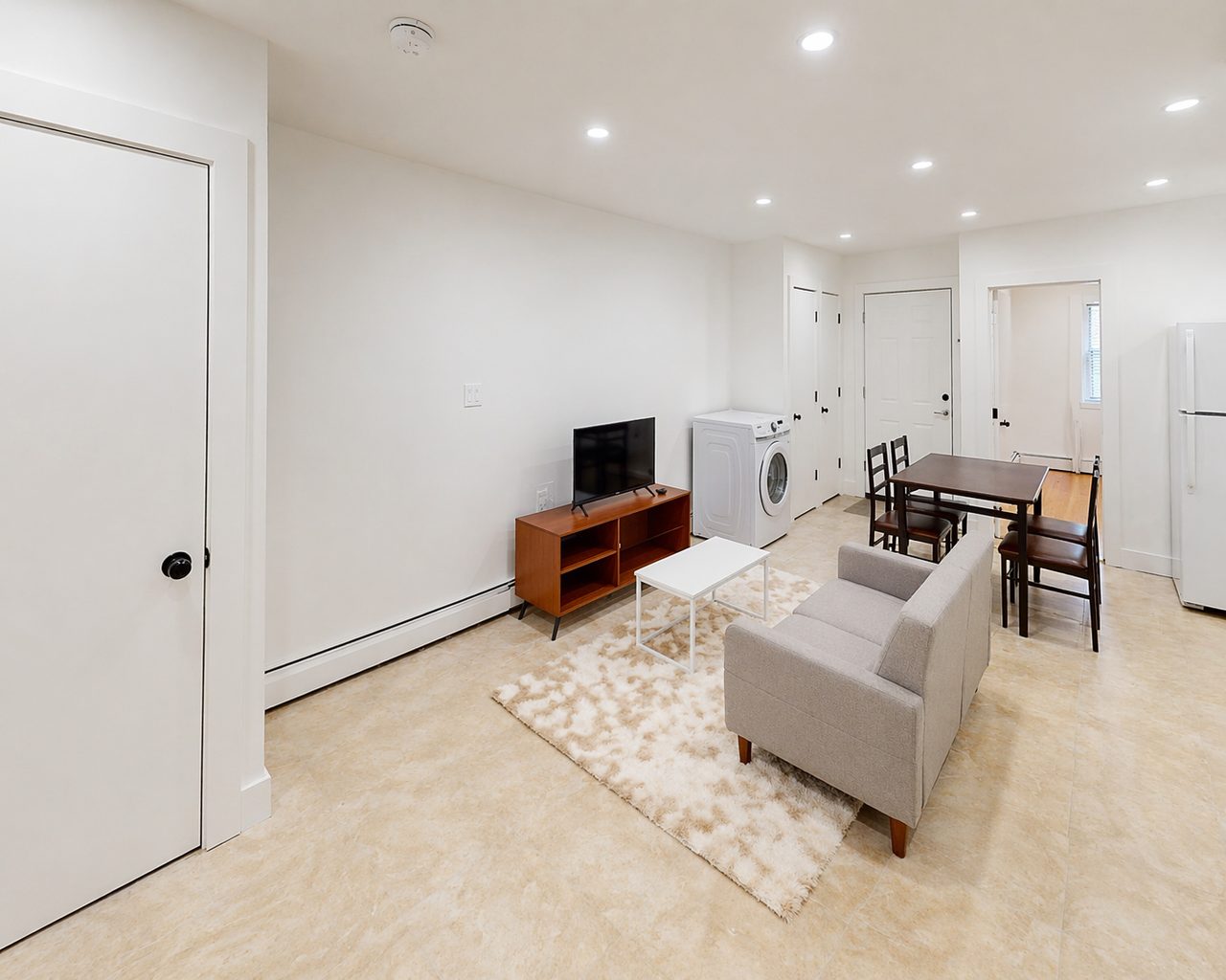 a room in Bedford-Stuyvesant photo 5
