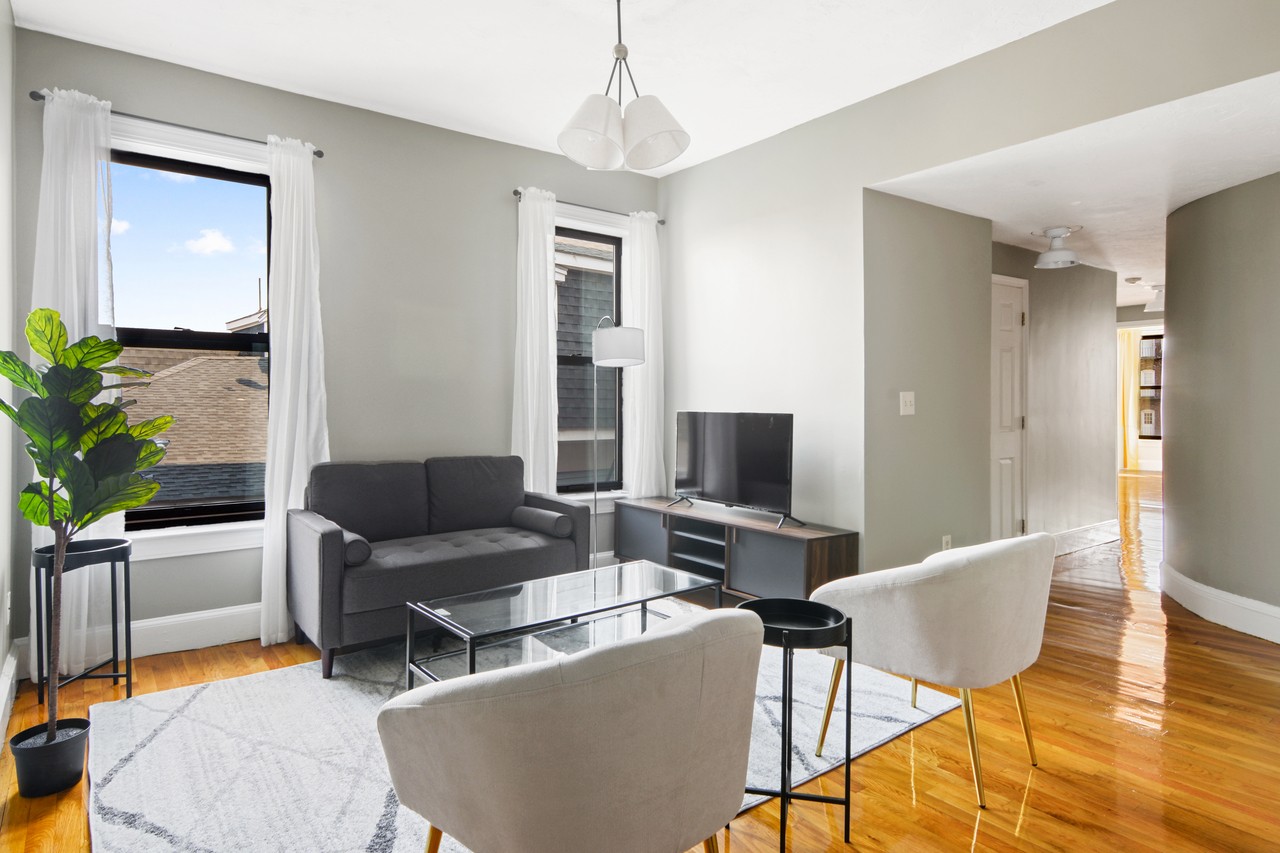 a room in Allston photo 4
