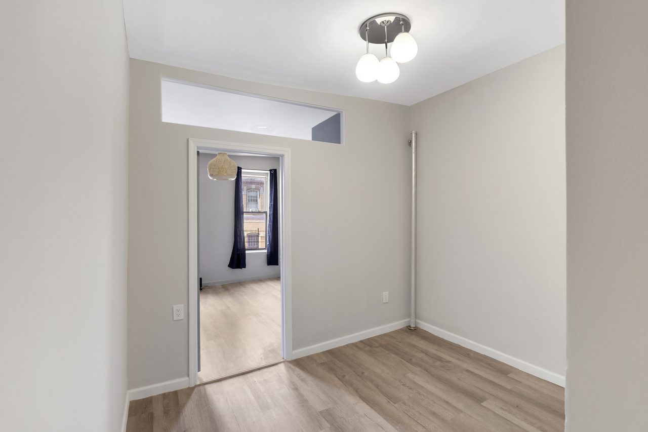 a room in East Harlem photo 5
