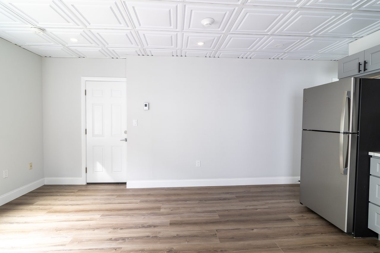 a room in East Somerville photo 4