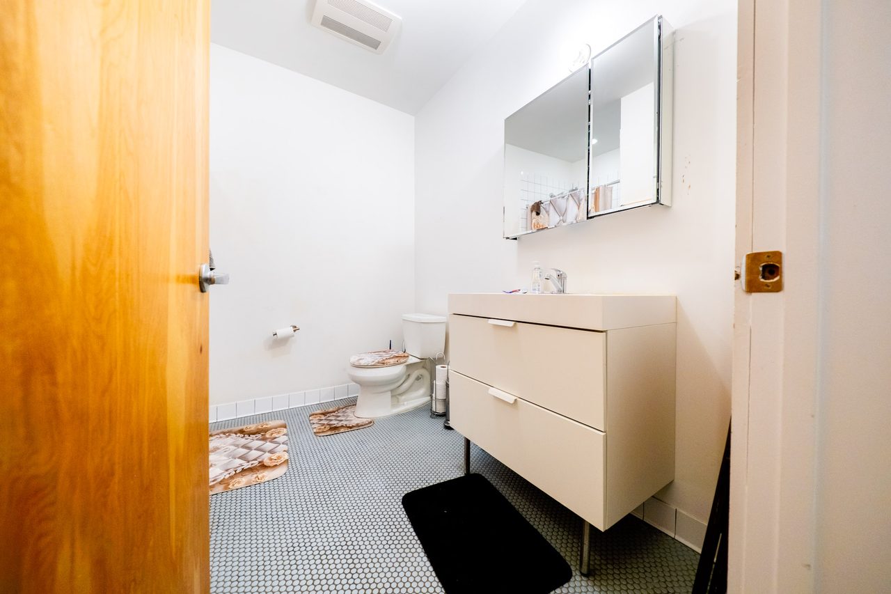 a room in Prospect Lefferts Gardens photo 7