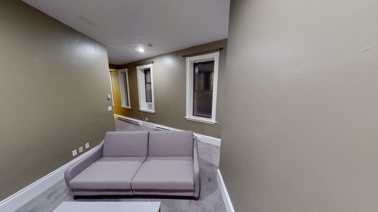 a room in Fenway–Kenmore photo 5