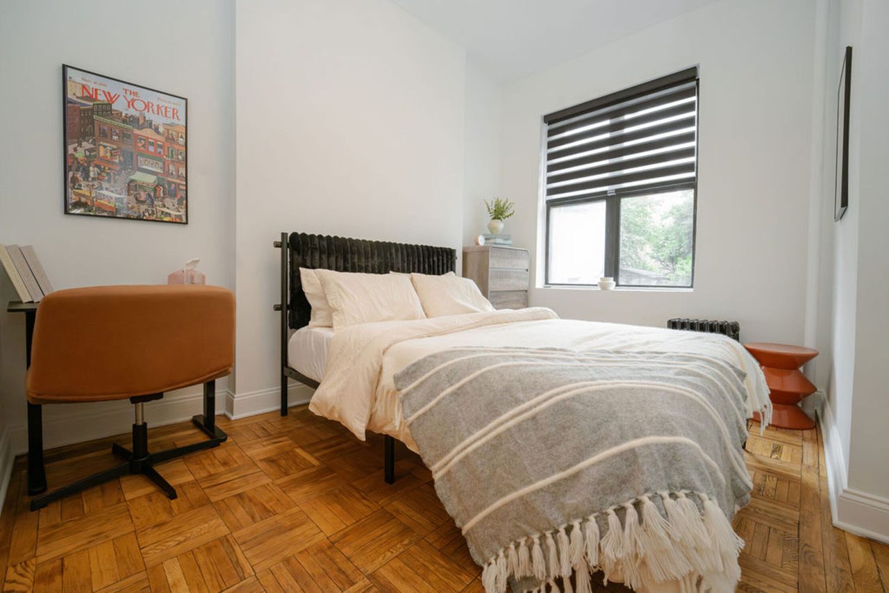 a room in East Village photo 9