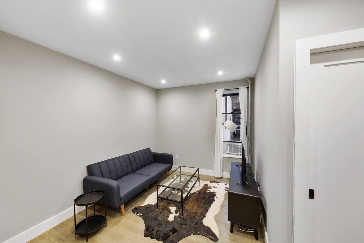 a room in Harlem photo 3