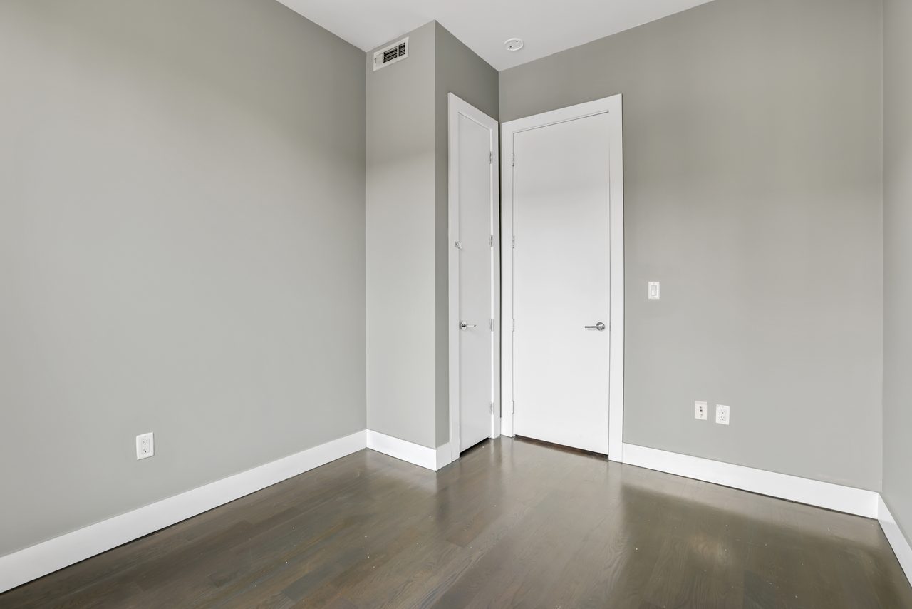a room in Crown Heights photo 3