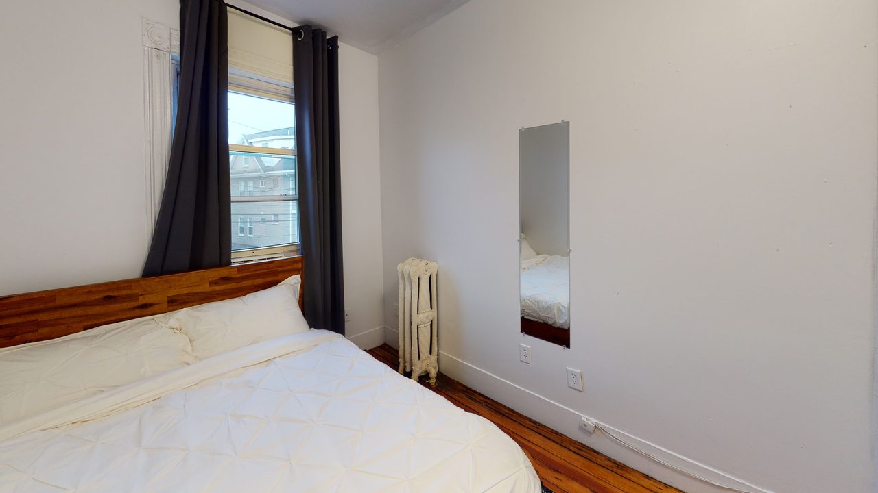 a room in Allston photo 2
