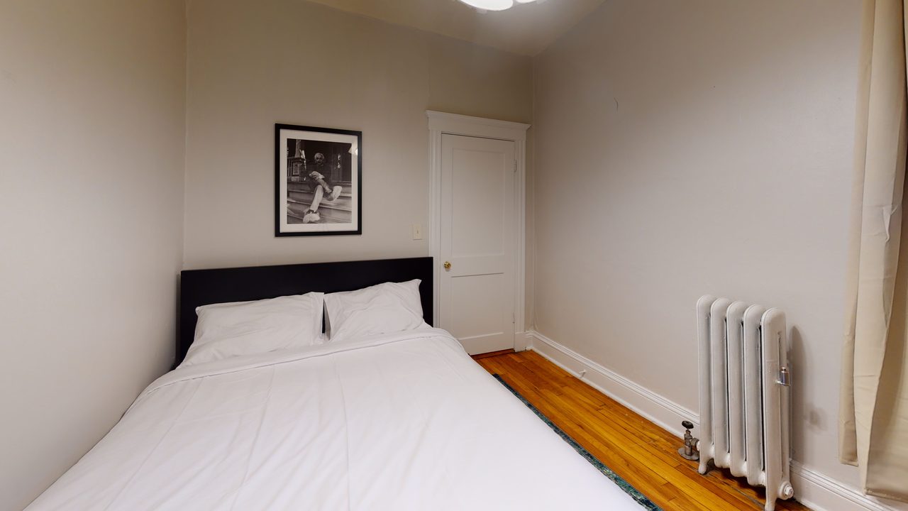 a room in Allston photo 2