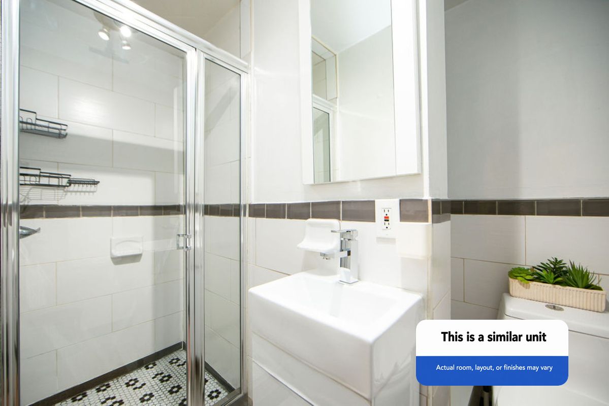 a room in East Village photo 4