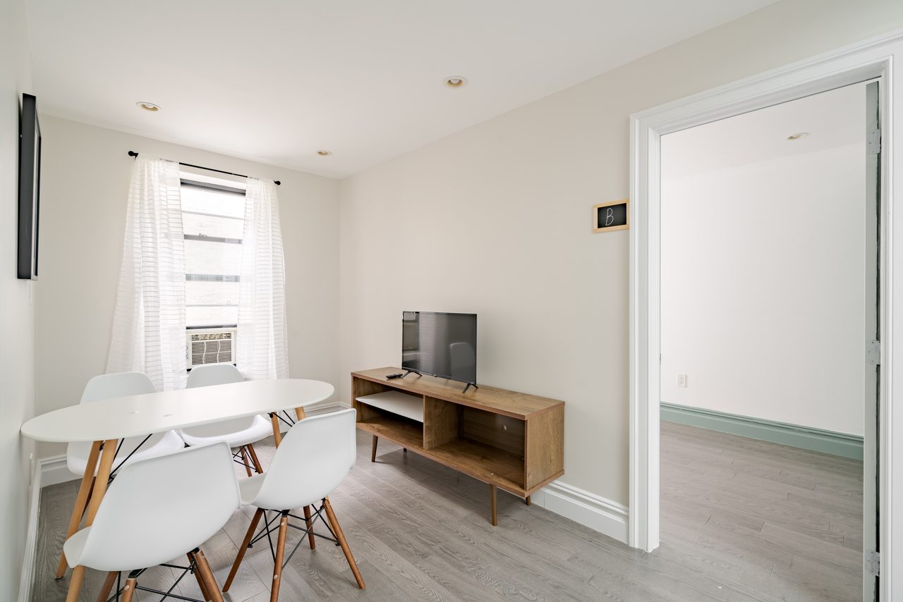 a room in Flatiron District photo 5