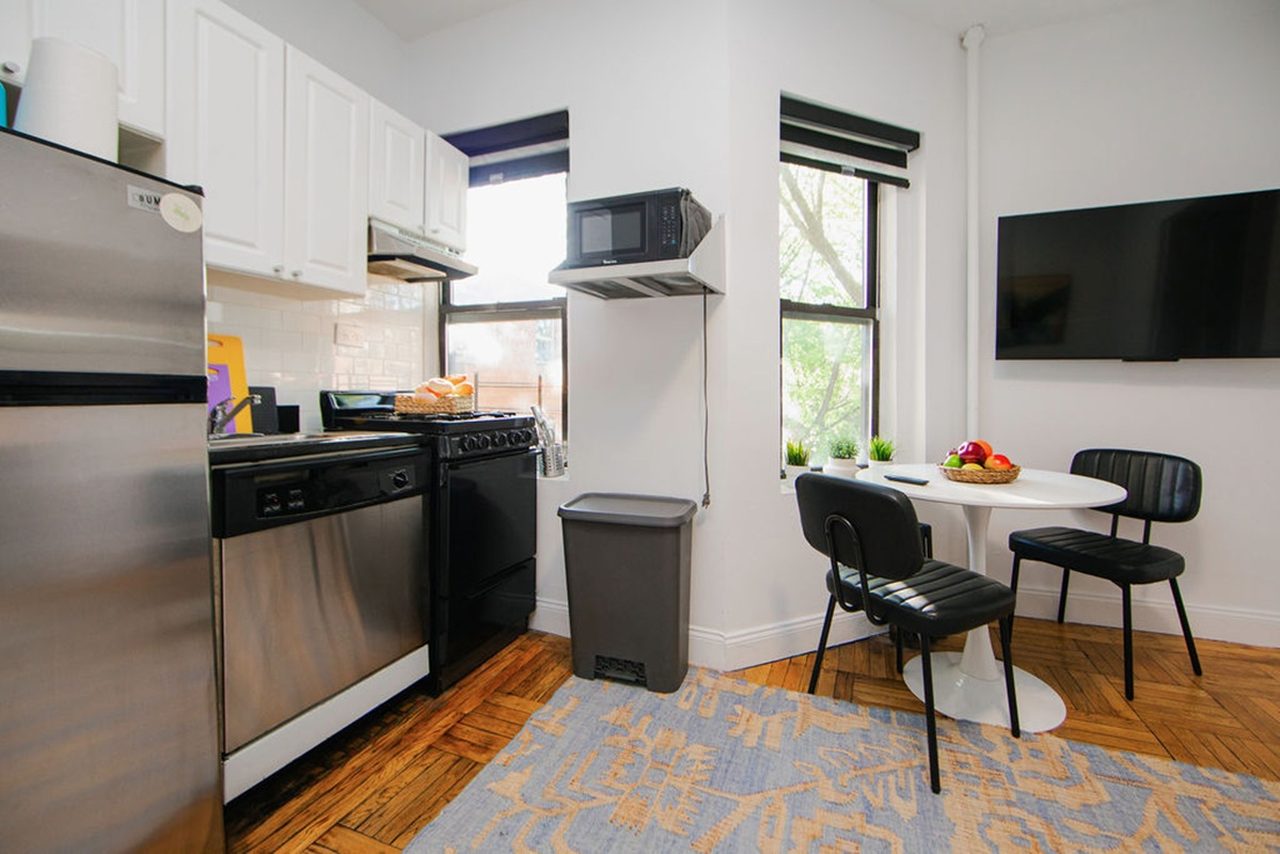 a room in East Village photo 3