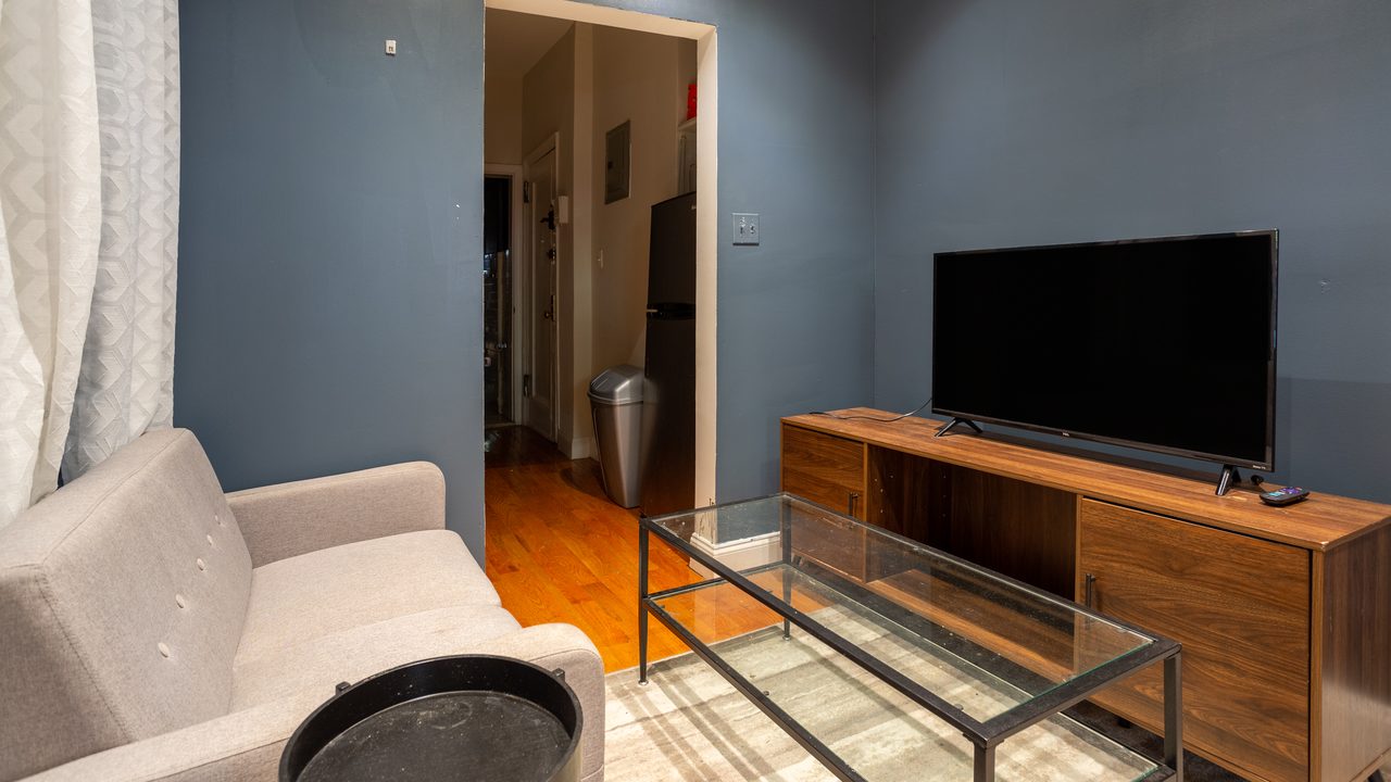 a room in East Village photo 7