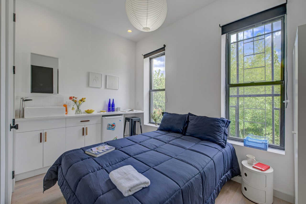 a room in Ocean Hill photo 4