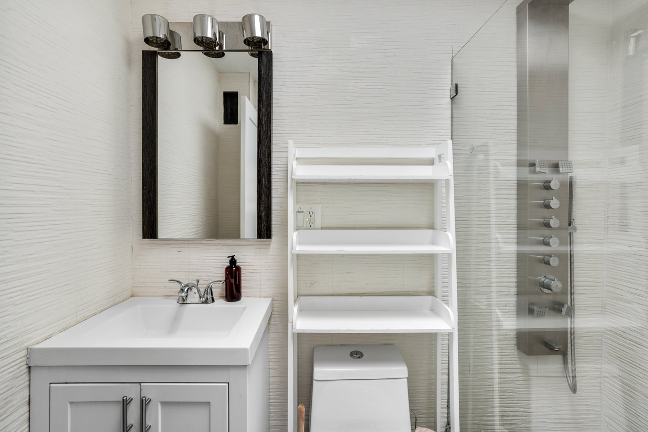 a room in Flatiron District photo 7