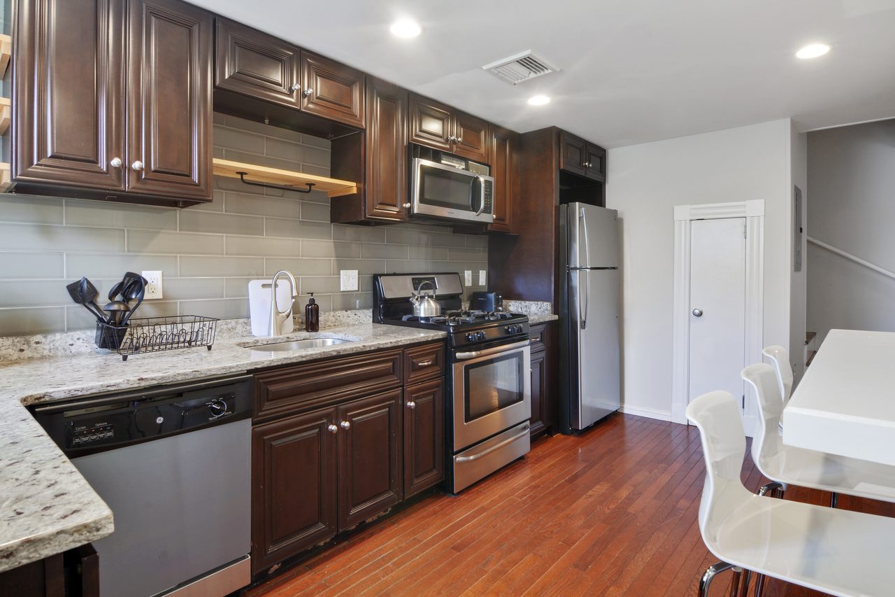a room in Allston photo 7