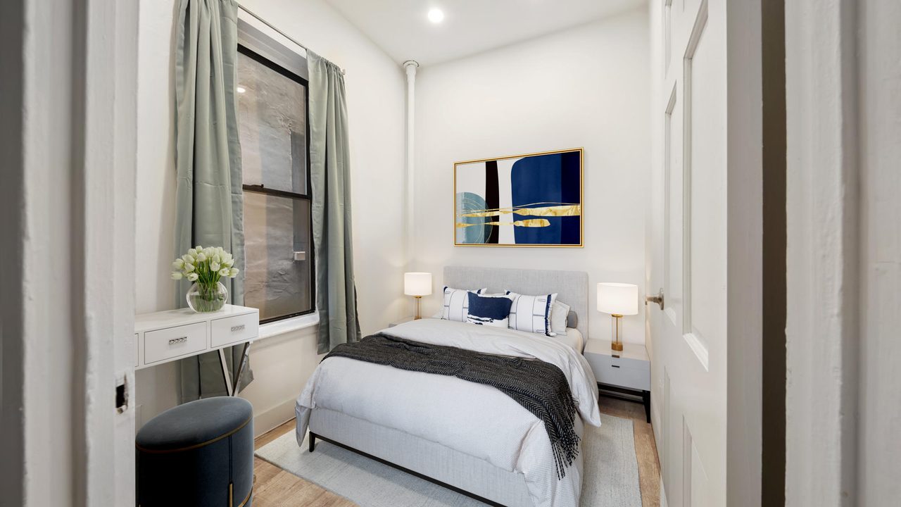 a room in East Village photo 2