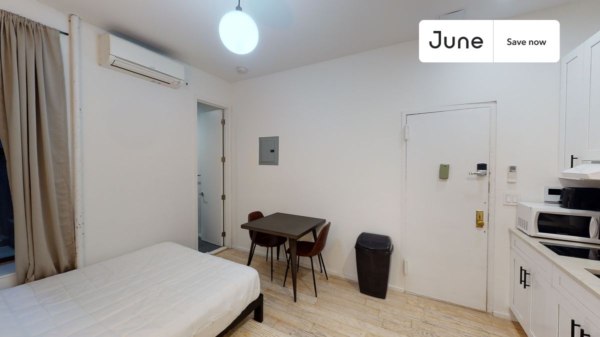 a room in Upper West Side photo 8