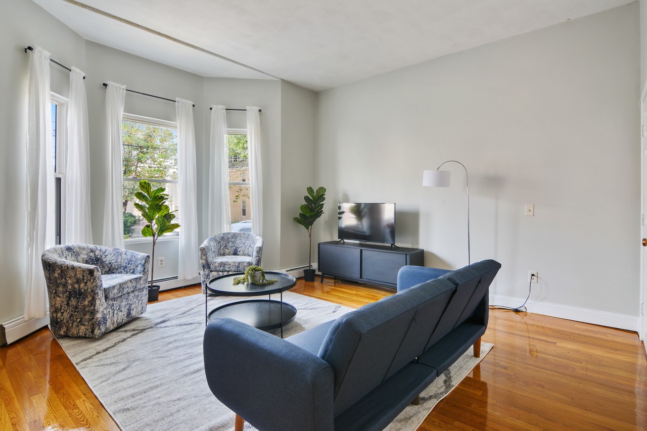 a room in Allston photo 5