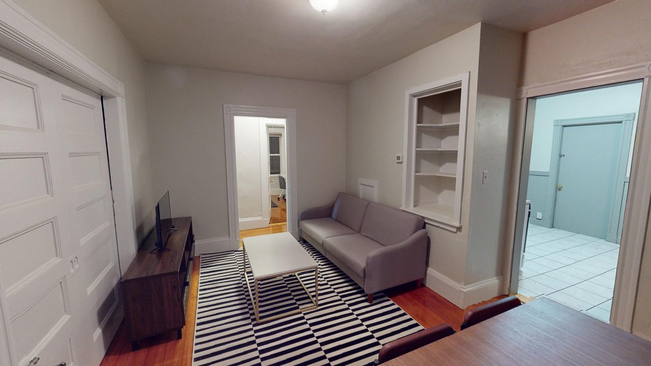 a room in Allston photo 5