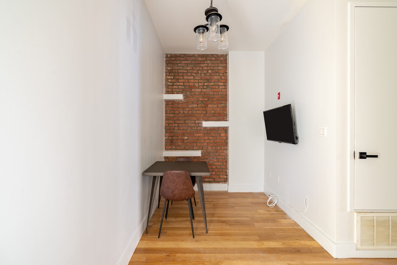 a room in Harlem photo 8