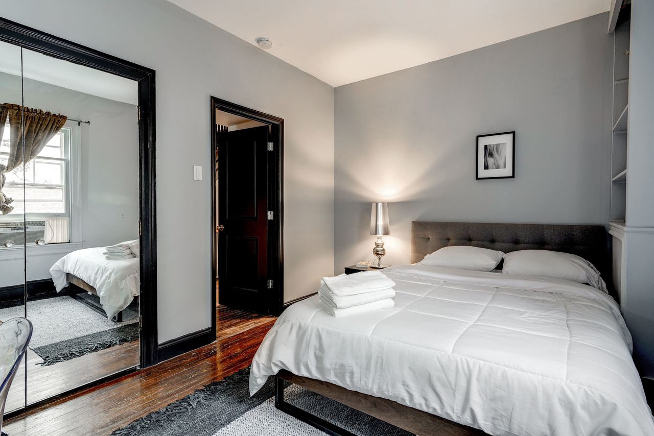 private room in Northwest Washington photo 2