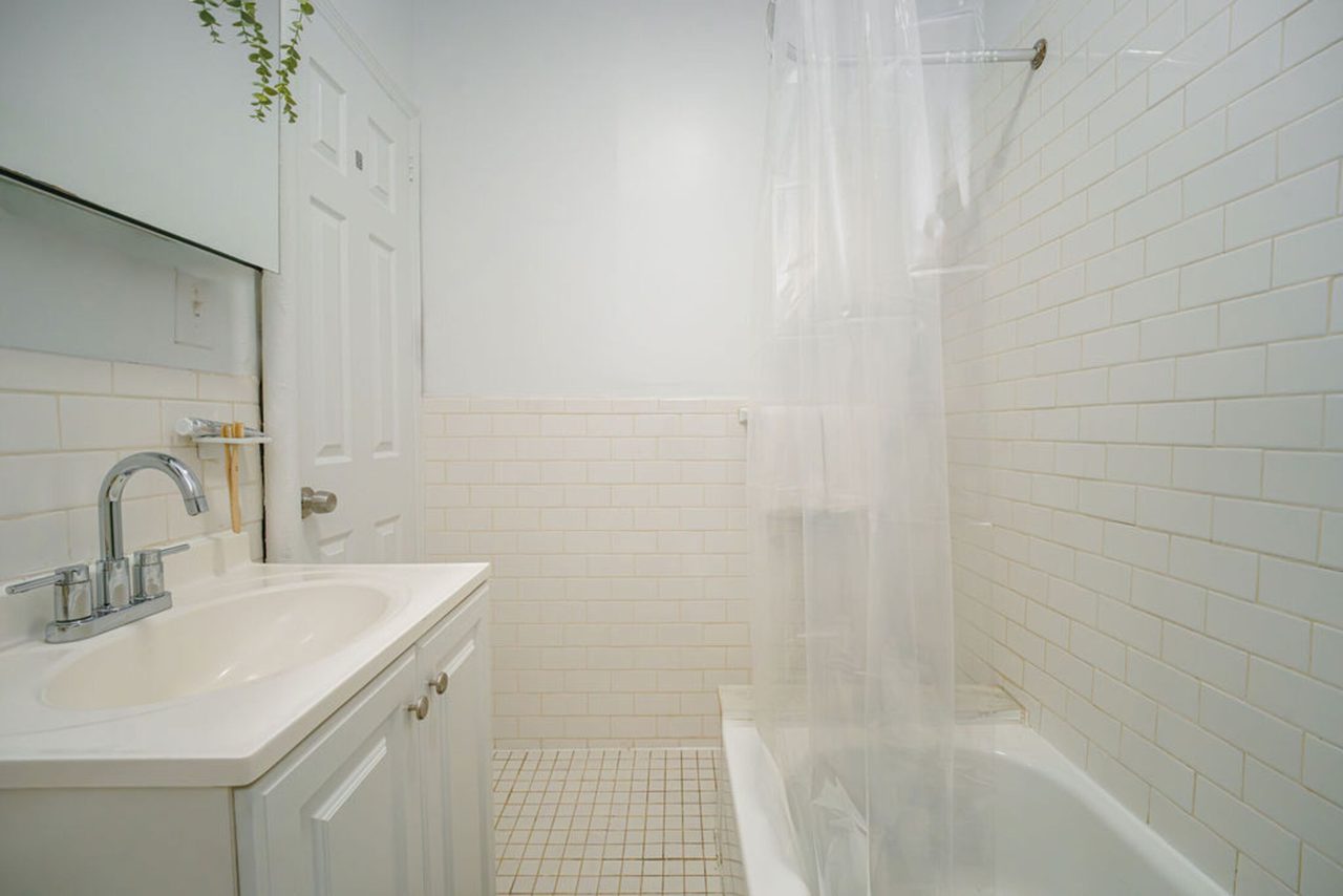 a room in East Village photo 7
