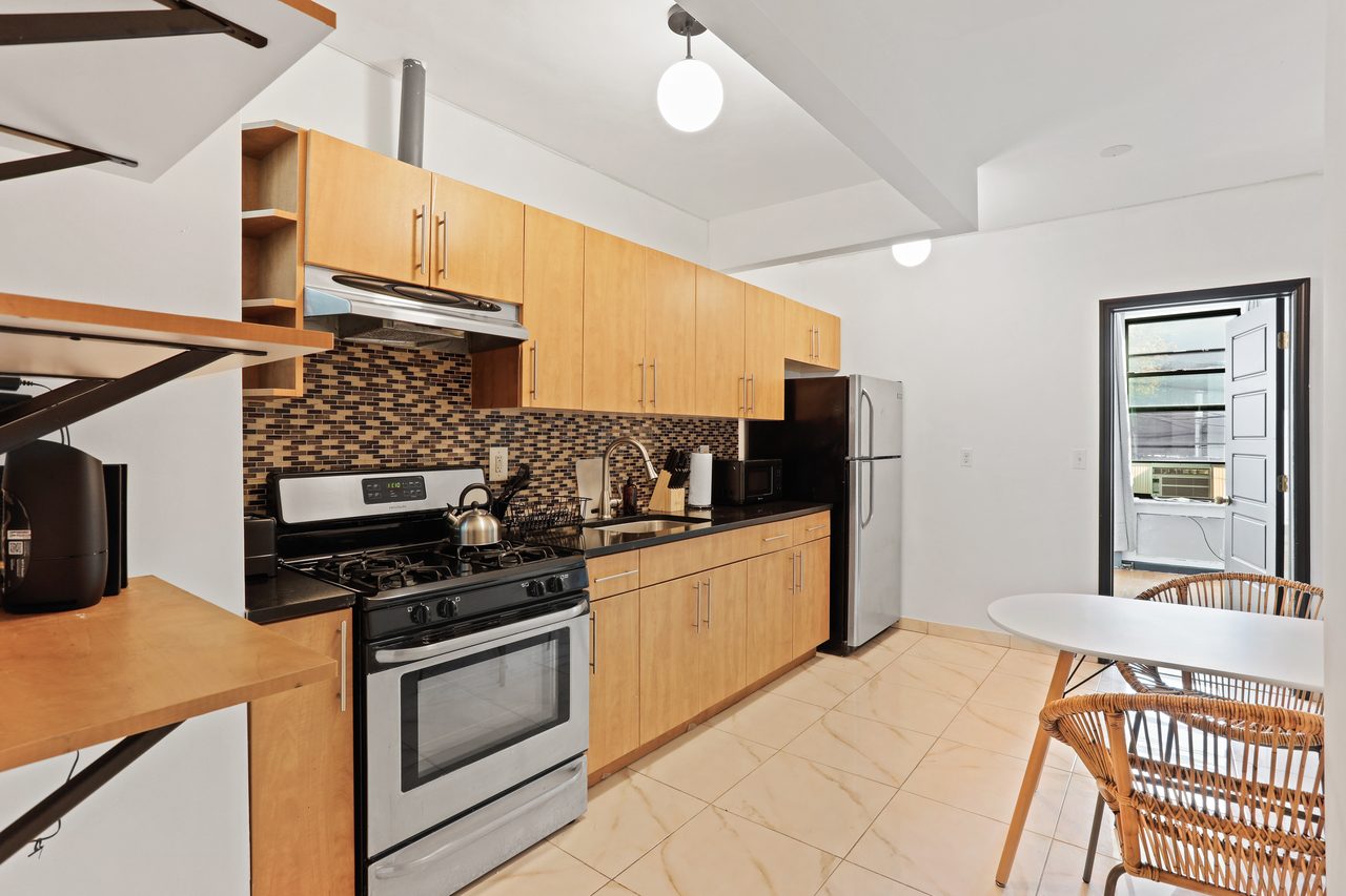 a room in East Harlem photo 4