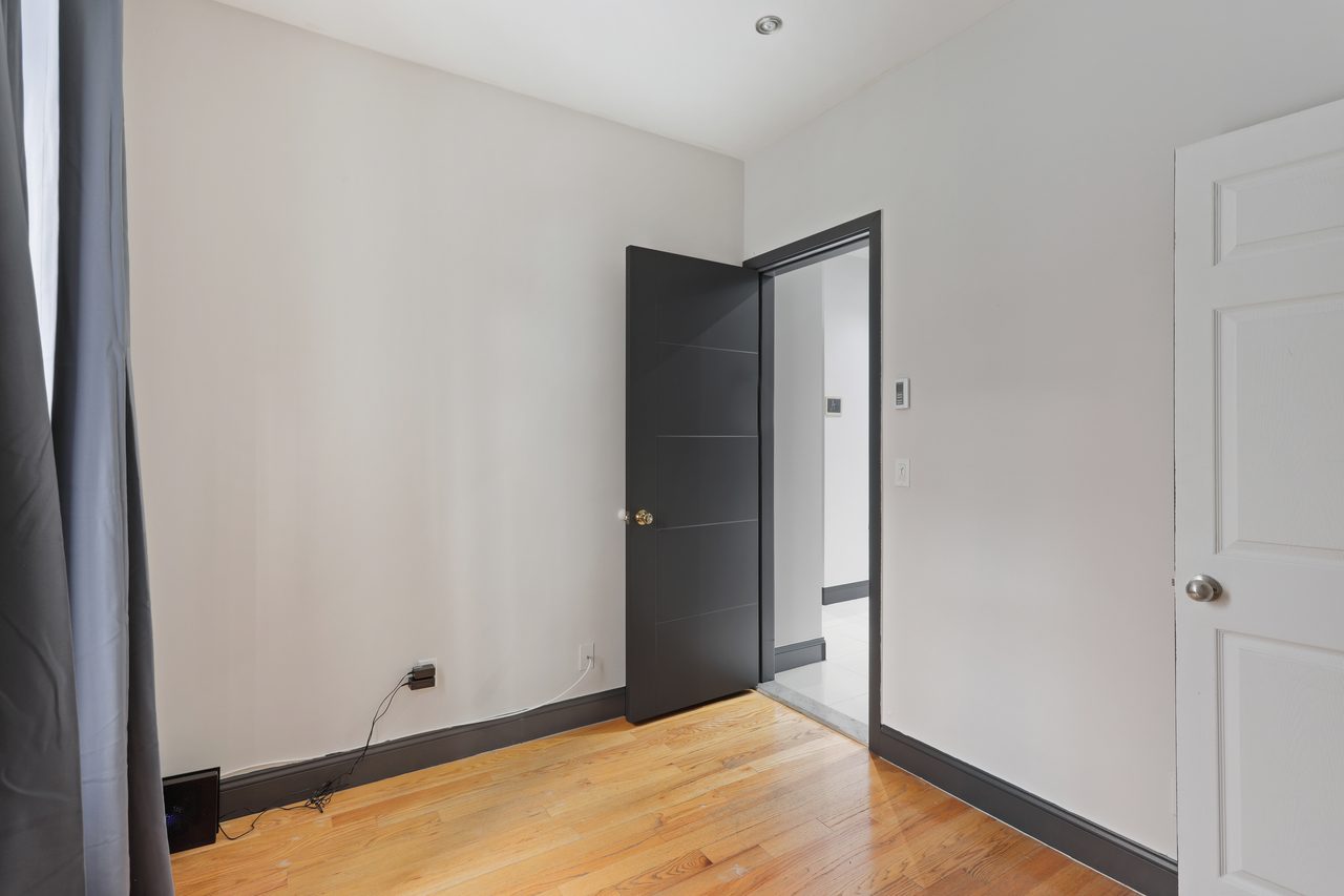 a room in Manhattanville photo 4