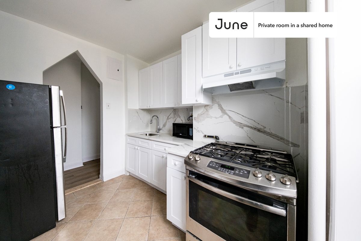 a room in Sunset Park photo 4