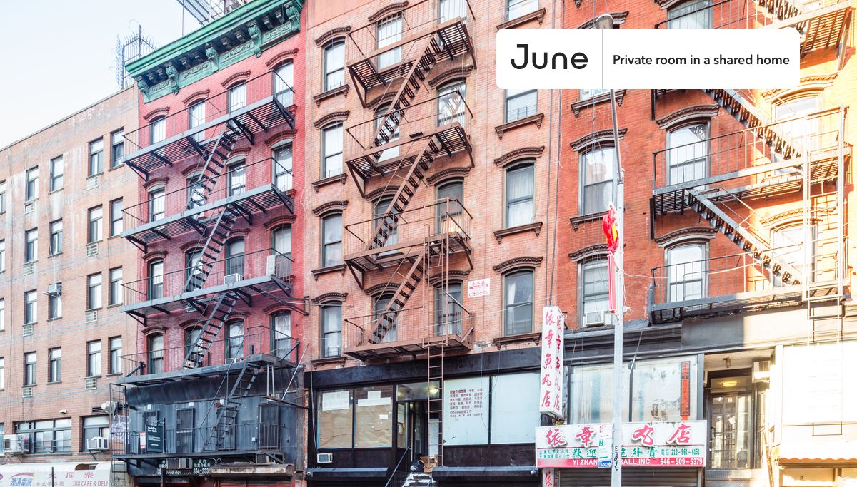 a room in Lower East Side photo 8