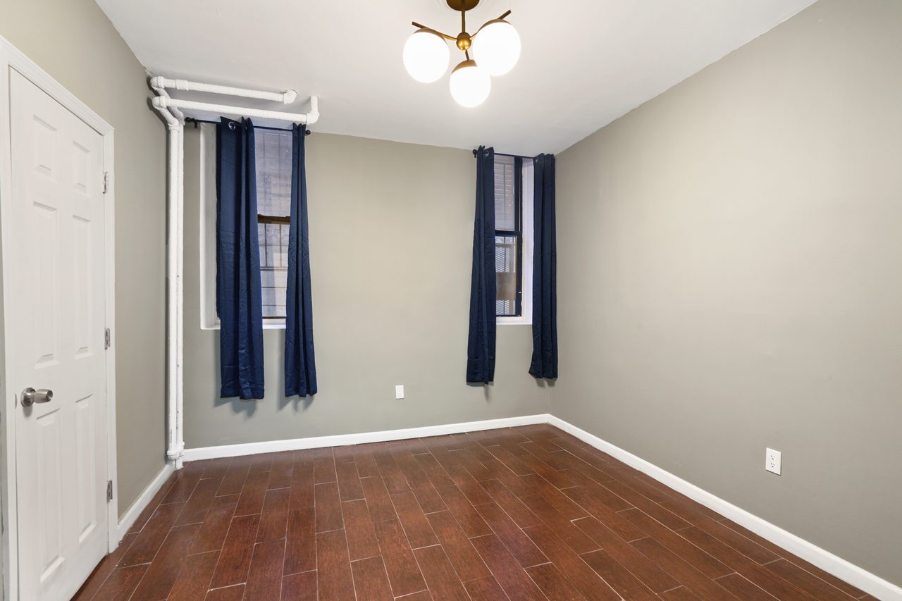 a room in Harlem photo 2