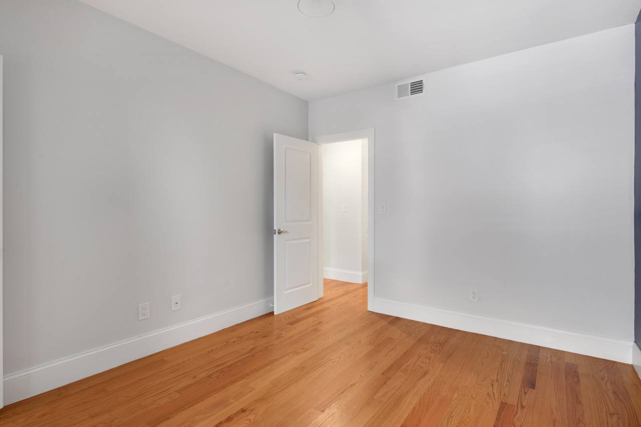 a room in Commonwealth photo 4