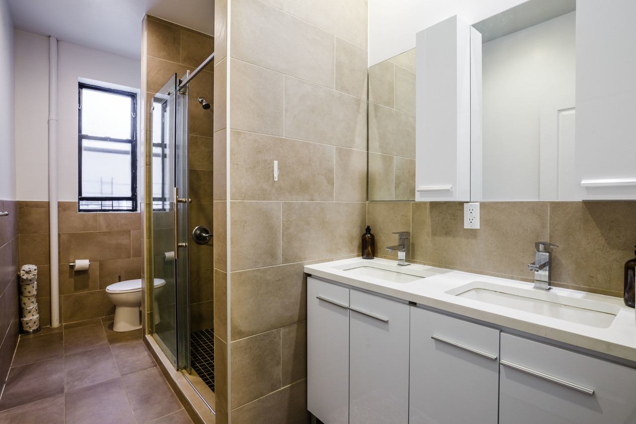 a room in Harlem photo 7