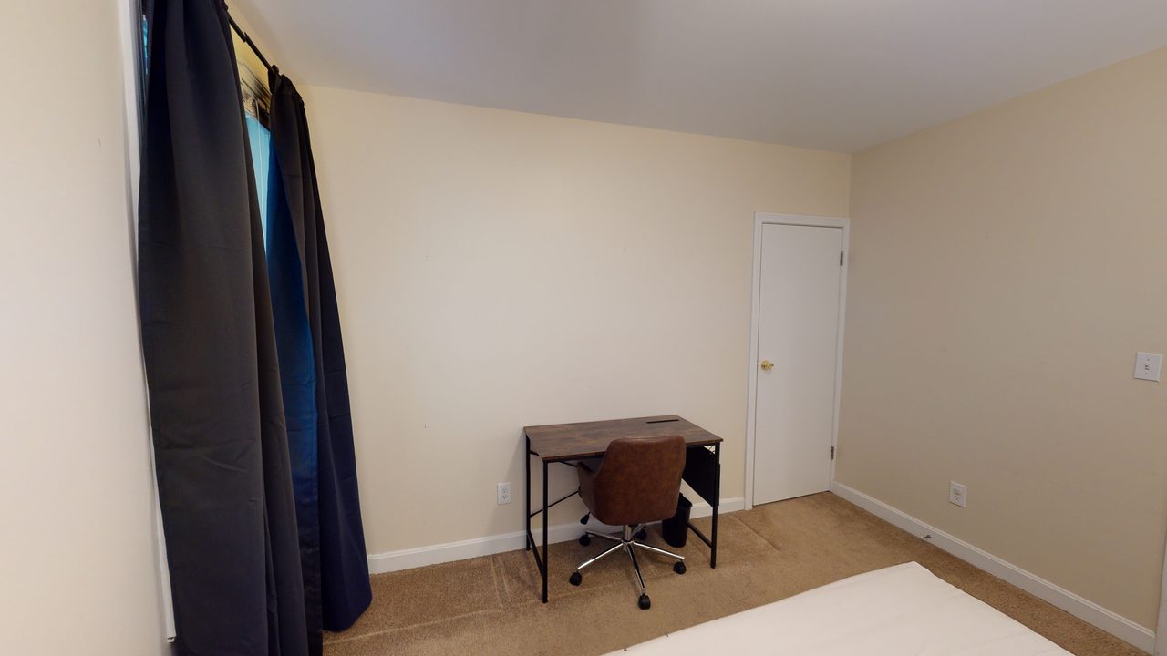 private room in Wellington-Harrington photo 3