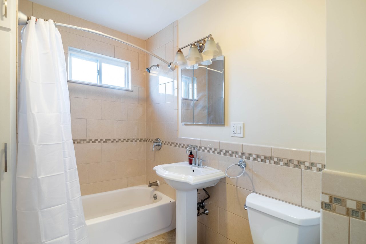a room in Oak Square photo 6