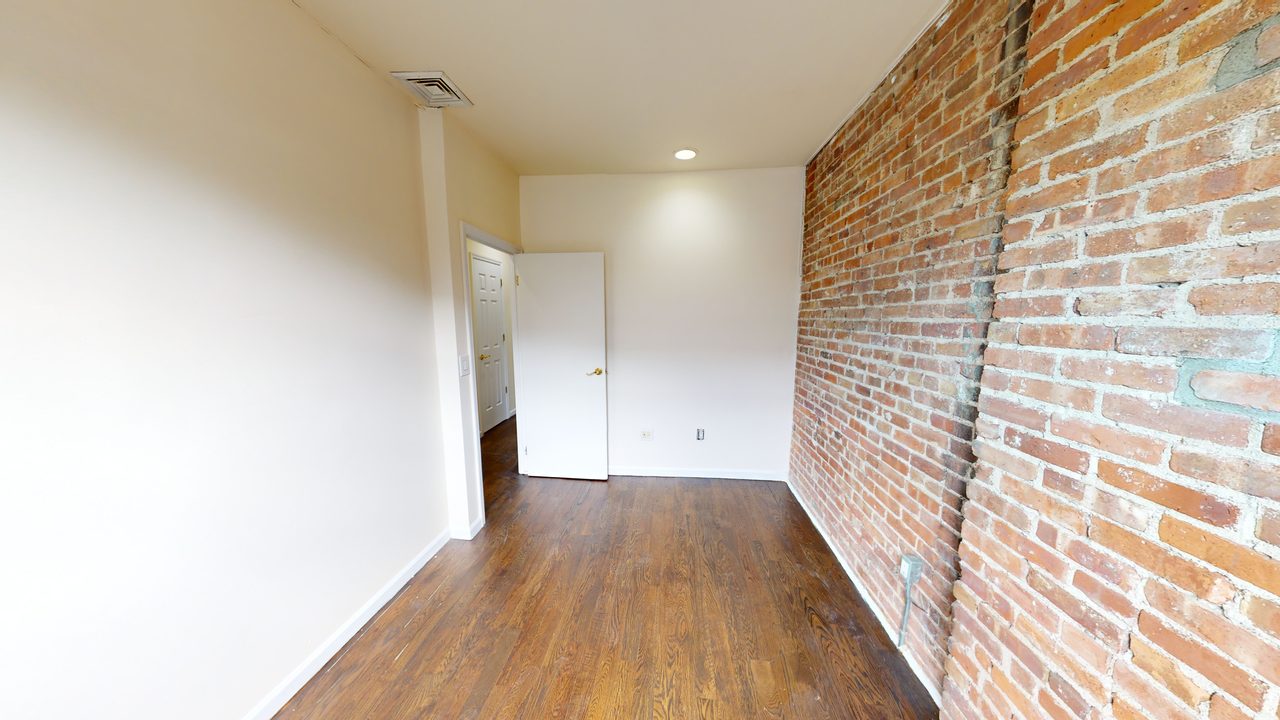 a room in Harlem photo 3