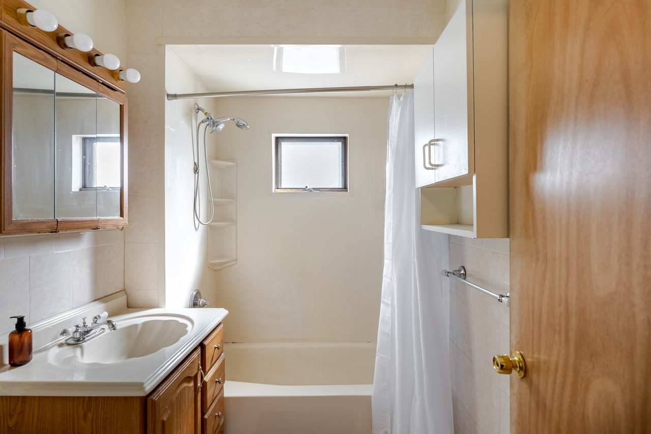a room in Spring Hill photo 6