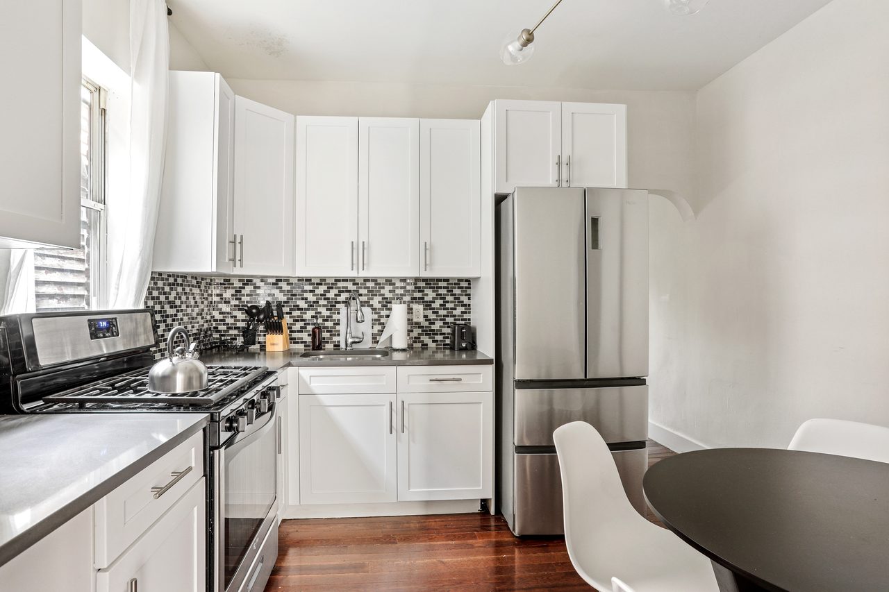 a room in Flatbush photo 5