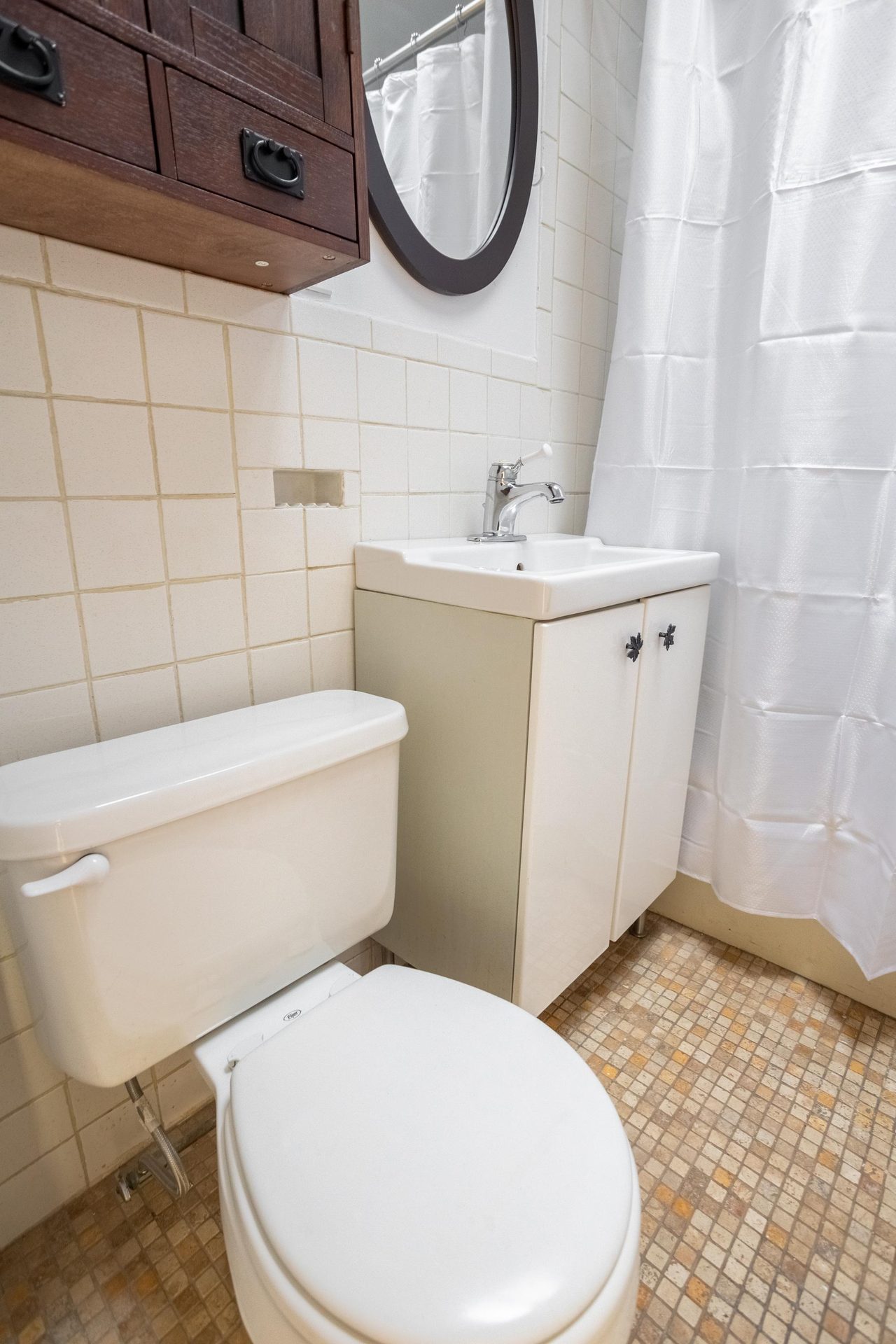 a room in Northwest Washington photo 9