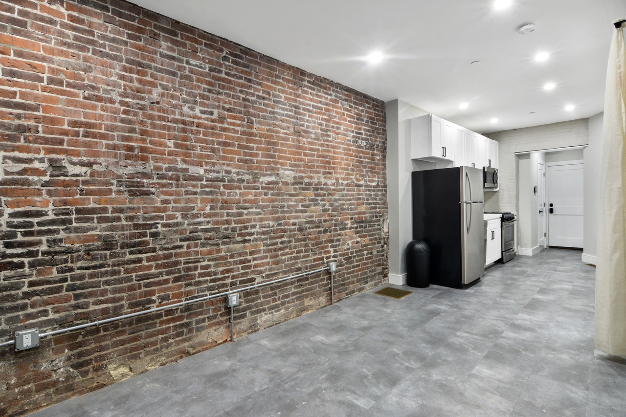 a room in North End photo 5