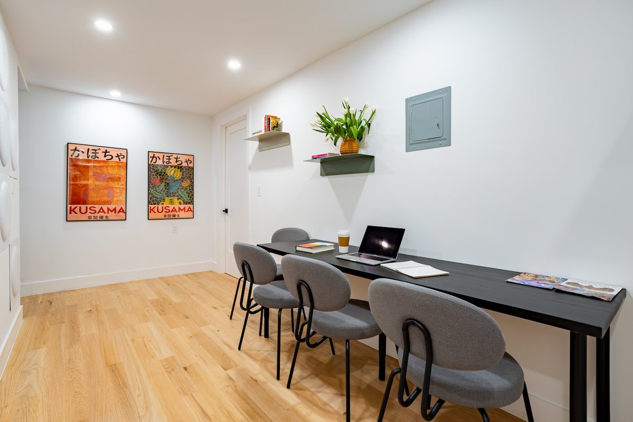 a room in Morningside Heights photo 3