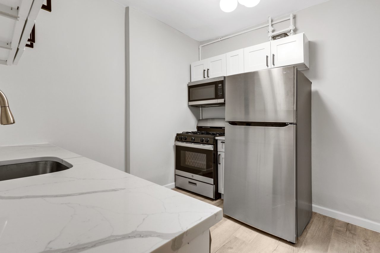 a room in East Harlem photo 3