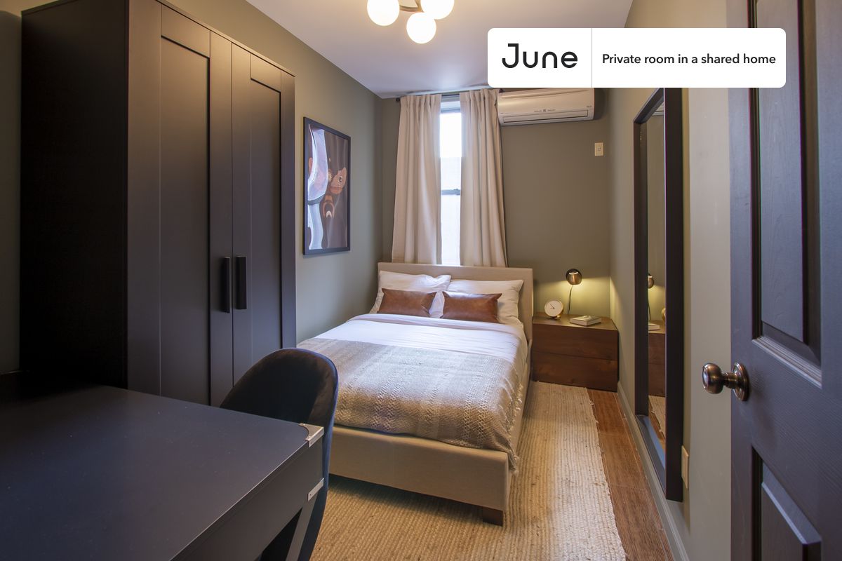 a room in Lower East Side