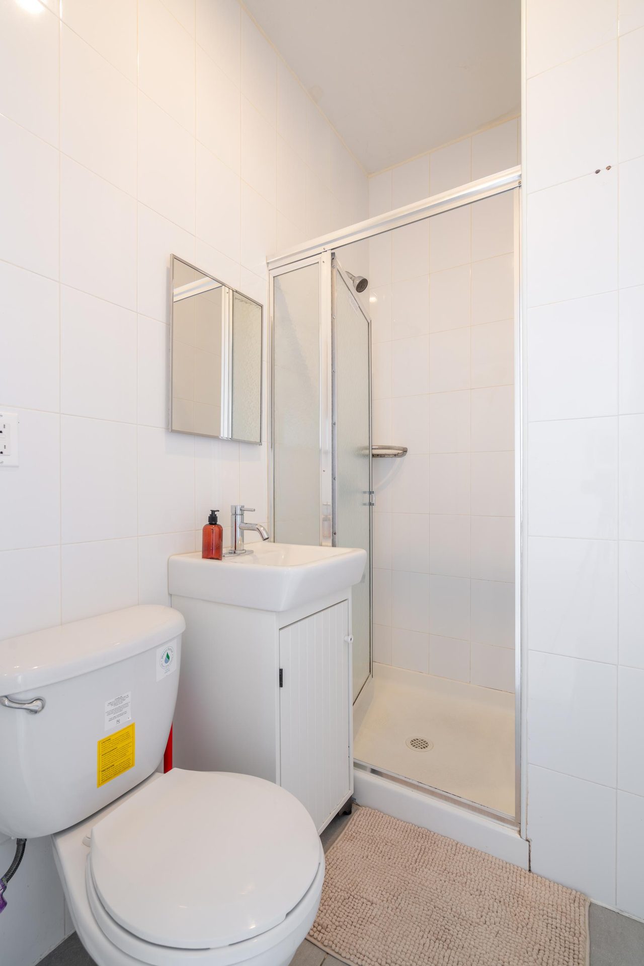 a room in Sutton Place photo 9