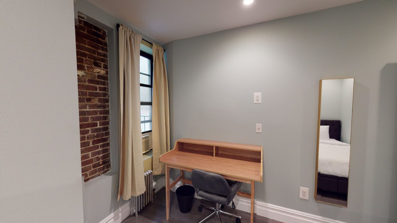 a room in East Village photo 5