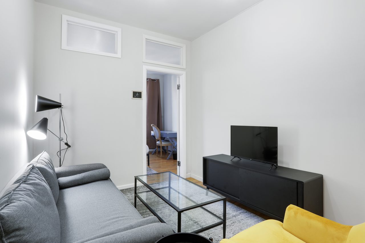 a room in Morningside Heights photo 5
